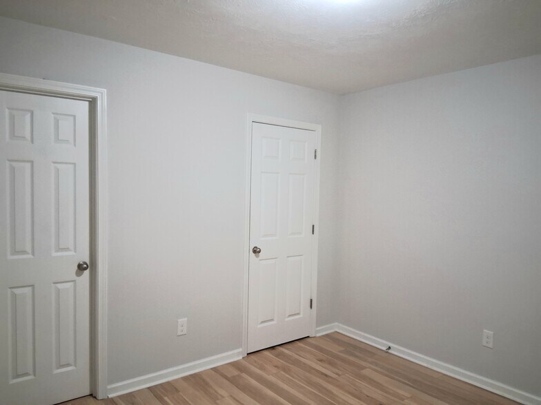 Building Photo - 1731 Elizabeth St