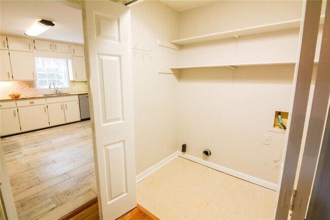 Building Photo - 4156 Westerleigh Ct NW