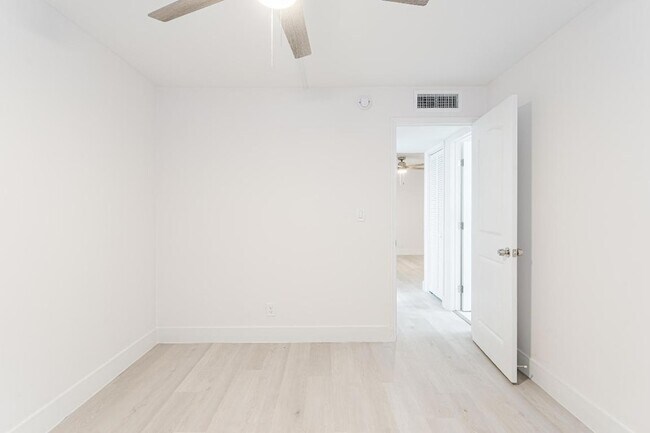 Building Photo - 1720 NW 37th St