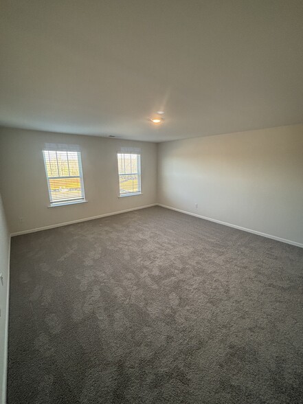 Master Bedroom - 250 Giant Oak Ave