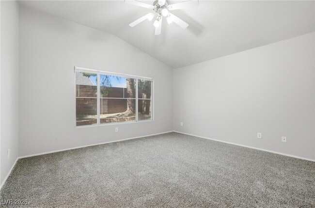 Building Photo - 5555 Airview Ct