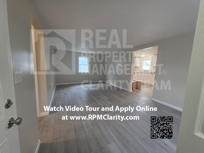 Building Photo - 652 Buckley St