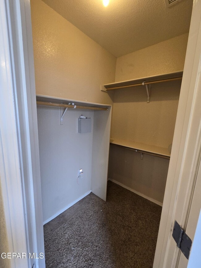 Building Photo - 14275 Ranier Point Dr