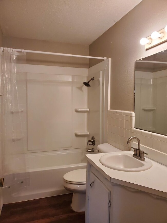 Building Photo - Southern Terrace - Just around the corner from Airline and Shed Road