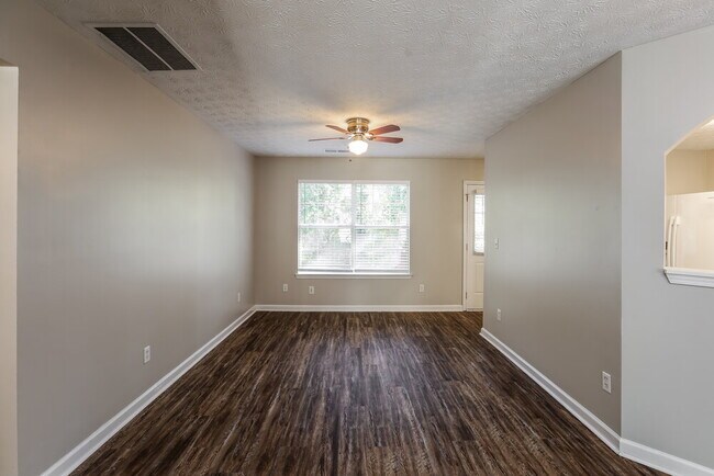 Building Photo - 6937 Fairway Trail