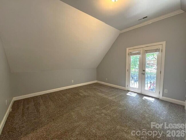 Building Photo - 6629 Tuskan Dr