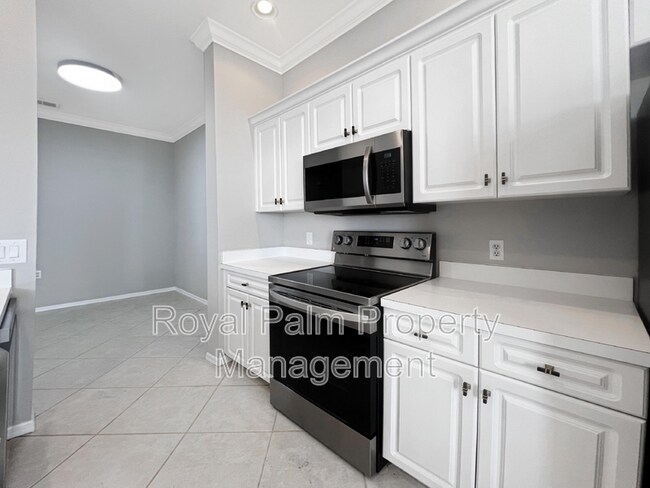 Building Photo - 8550 Kingbird Loop
