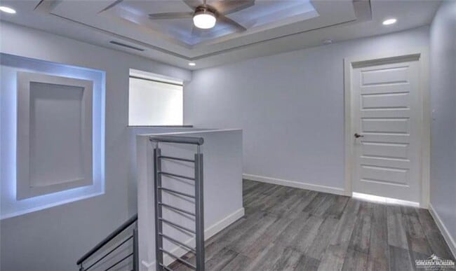 Building Photo - 18 Sunset Dr