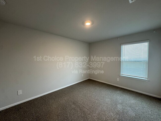 Building Photo - 7948 Oaktown Dr