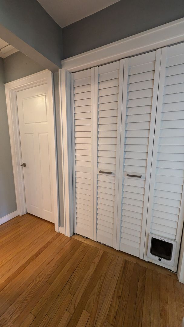 Building Photo - Charming two bedroom one bath cottage with...