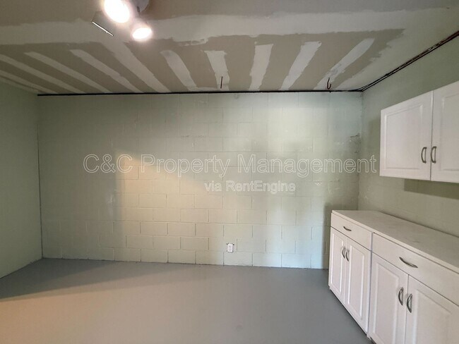 Building Photo - 63 S Branciforte Ave