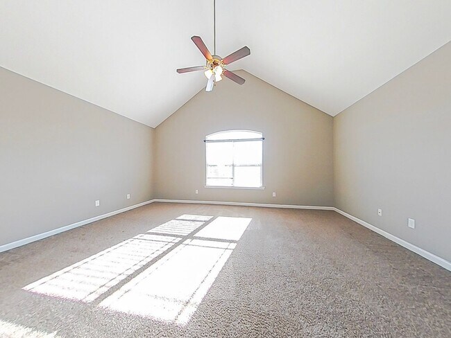 Building Photo - 3 Bedroom 2.5 Bath in Crawford Creek