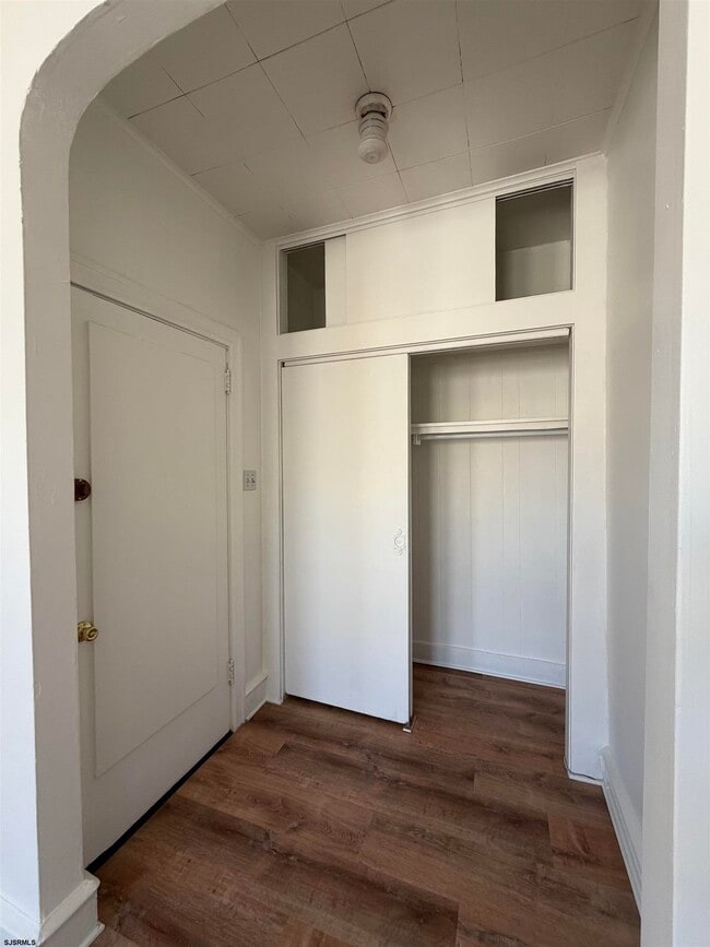 Building Photo - 3812 Ventnor Ave