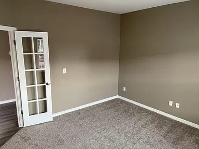 Building Photo - 8394 Talc Dr