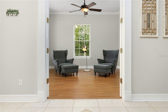 Building Photo - 216 Eastpark Dr