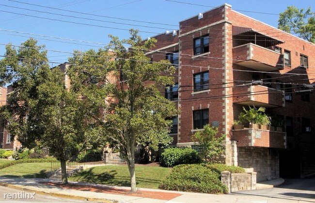 Building Photo - 2 br, 1 bath Apartment - 773 Shady Drive East