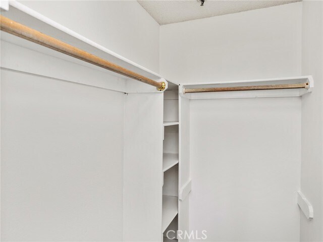 Building Photo - 1706 Grismer Ave
