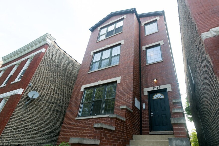 Building Photo - 1309 N Campbell Ave