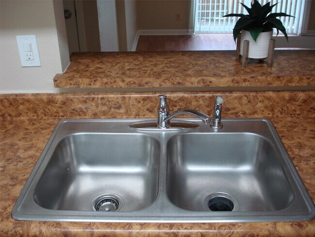 Building Photo - 12955 Woodforest Blvd