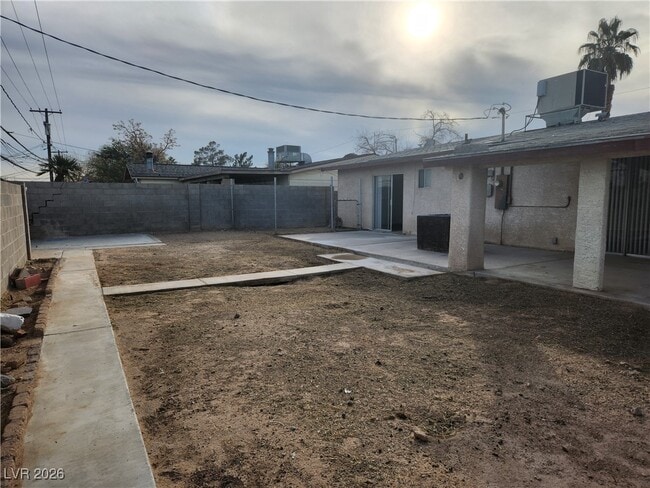 Building Photo - 609 Carpenter Dr