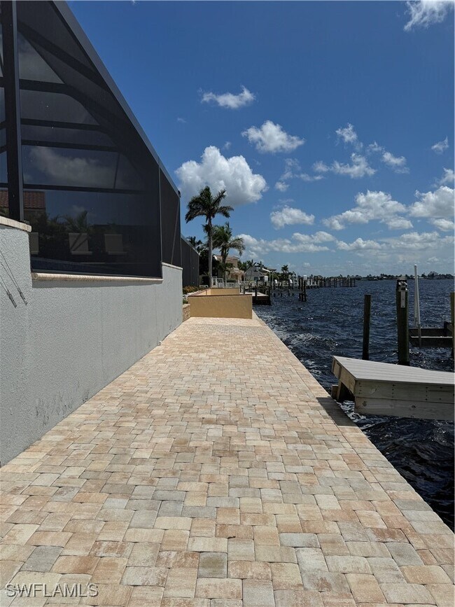 Building Photo - 3127 SE 22nd Pl