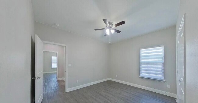 Building Photo - Move-In Ready 4-Bedroom Home with Timeless Appeal