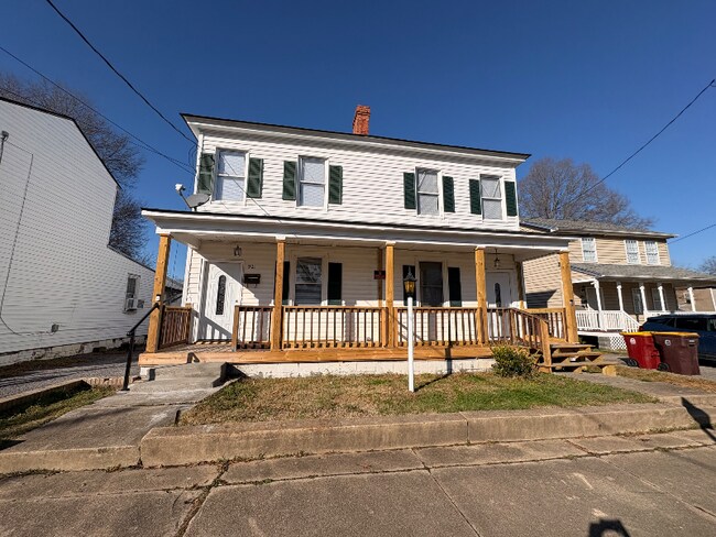 Building Photo - 919-921 Rome St