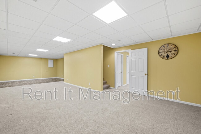 Building Photo - 5820 S 157th St