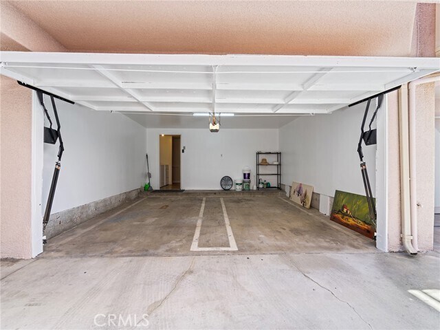 Building Photo - 408 W Queen St