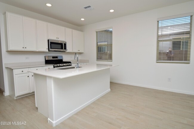 Building Photo - 10703 W Walker Brown Dr