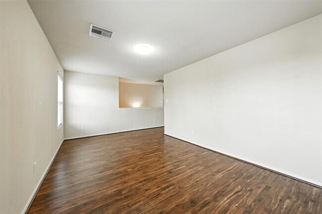 Building Photo - 3146 Madison Elm St