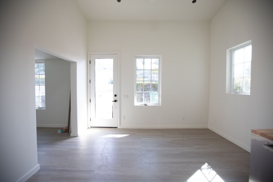 Building Photo - 1435 Gillespie St