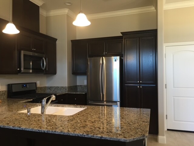 Kitchen - 4379 Sibley Pl