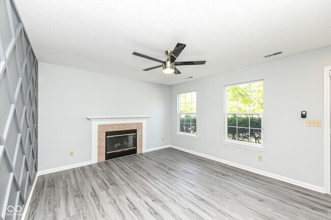 Building Photo - 510 Grand Woods Dr