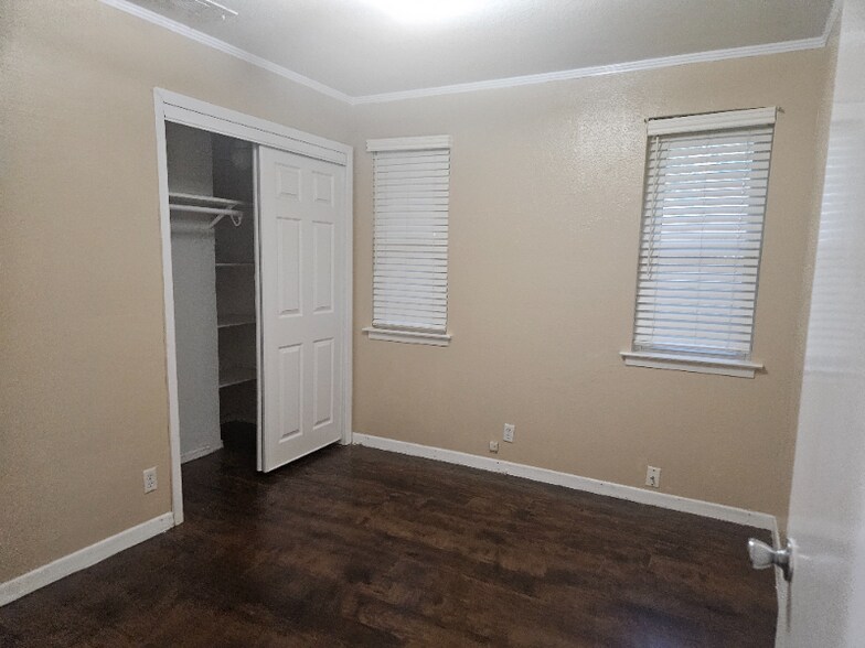 Building Photo - 3711 Stafford St