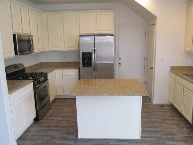 Building Photo - 717 Calamus Palm Pl