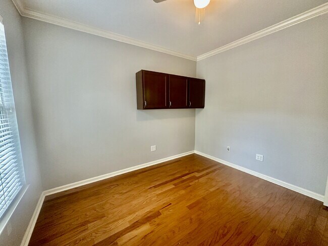 Building Photo - Spacious Open Floor Plan Home in Sun City!