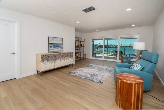 Building Photo - 128 Boca Ciega Point Blvd N