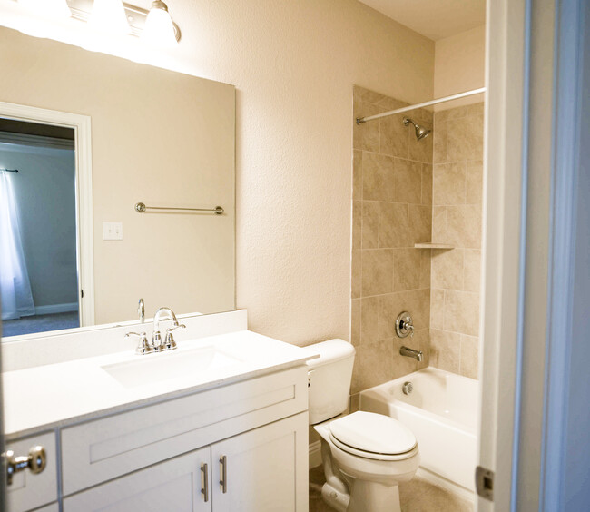 Second Bathroom - 4713 Ladrillo Ln