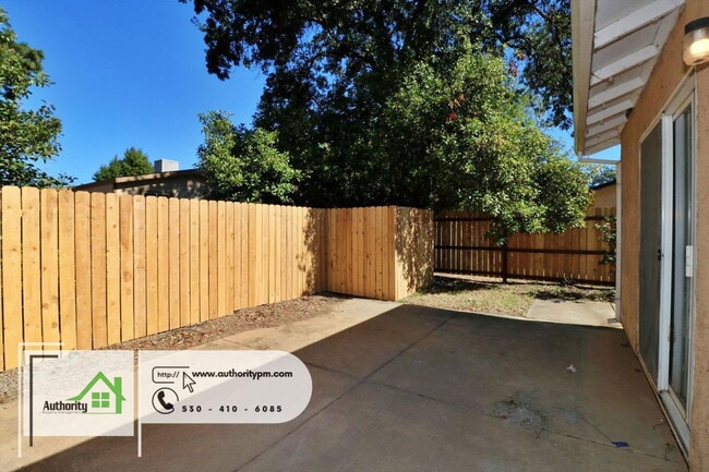 Building Photo - 3757 Main St