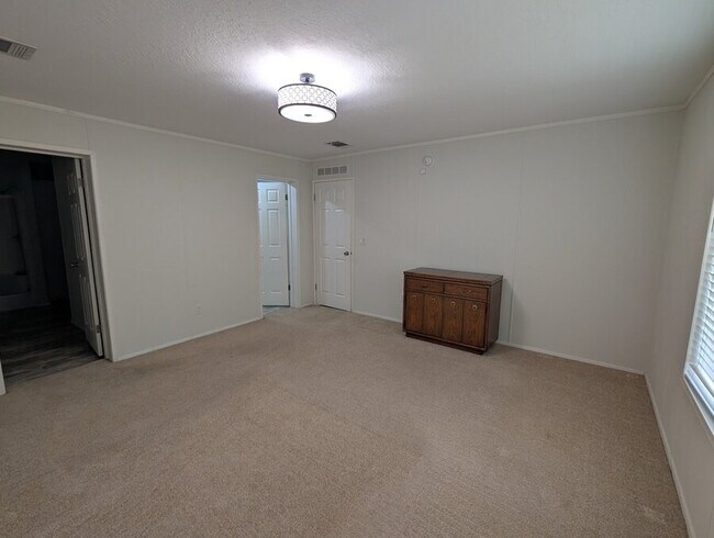 Building Photo - 6806 Pearson Ln