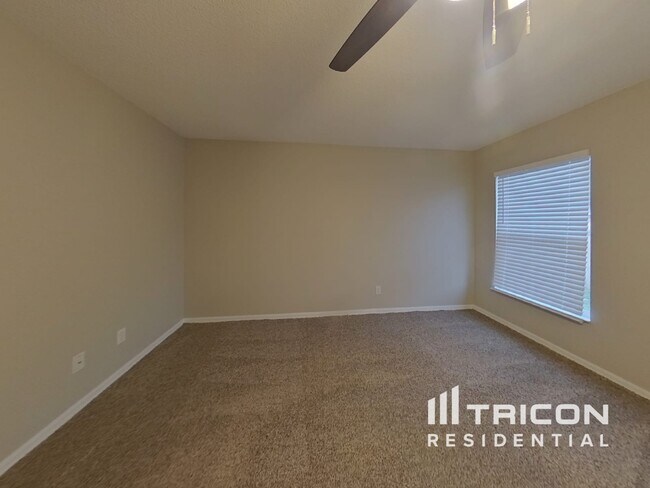 Building Photo - 5044 Pine Needle Dr