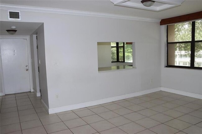 Building Photo - 6800 Cypress Rd