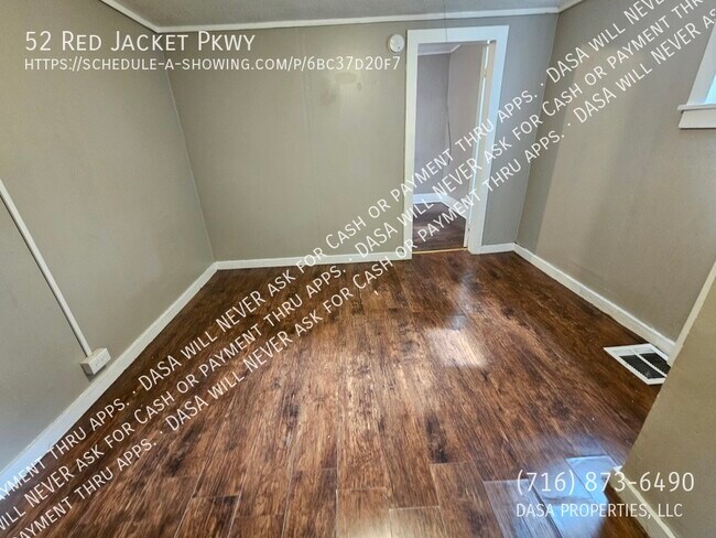 Building Photo - 52 Red Jacket - 4 Bed / 1 Bath