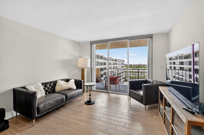 Building Photo - 3581 S Ocean Blvd