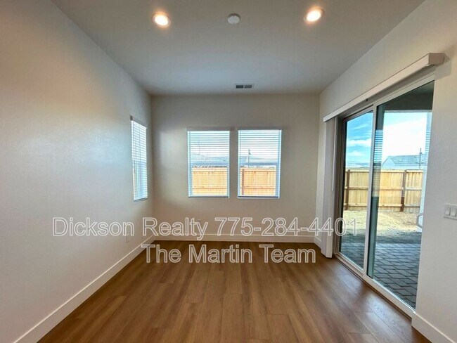 Building Photo - 7328 Oakmont Ln