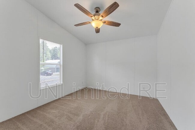 Building Photo - 766 E Zuni Dr