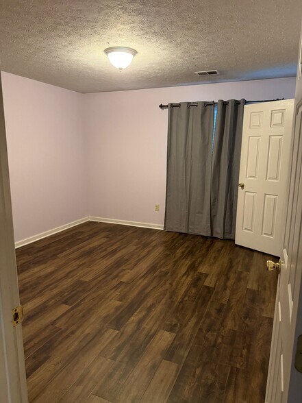 Building Photo - 8354 Glenwillow Ln