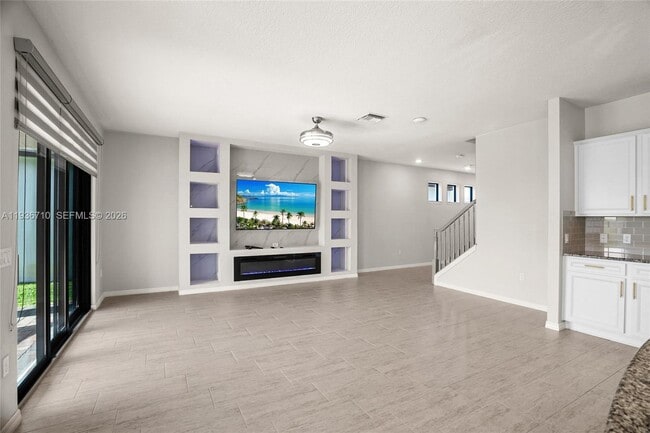 Building Photo - 8197 Hanoverian Dr