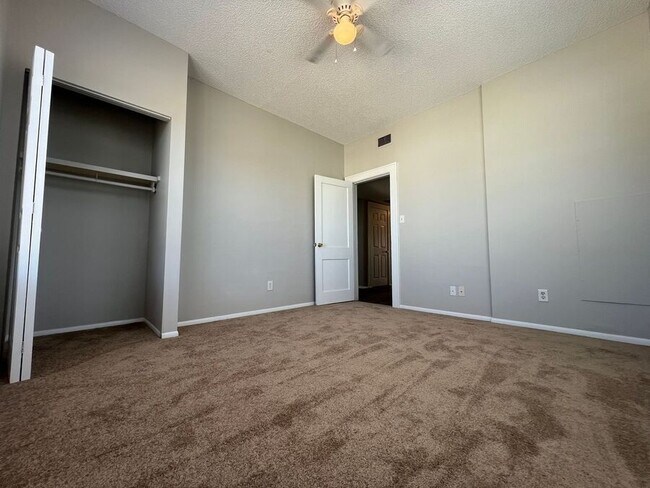 Building Photo - 163 Ave A SE